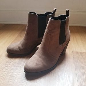 H&M Brown Chelsea Boots (Like New)